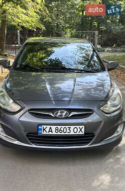 Hyundai Accent 2012