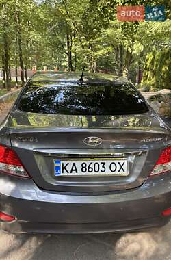 Седан Hyundai Accent 2012 в 