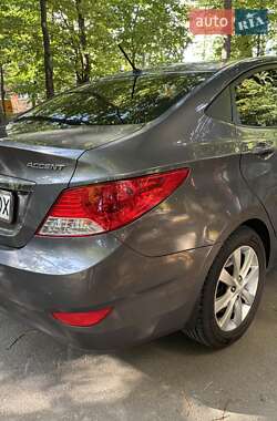 Седан Hyundai Accent 2012 в 