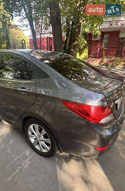 Седан Hyundai Accent 2012 в 