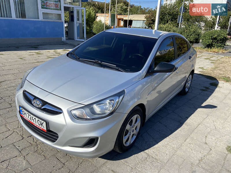 Седан Hyundai Accent 2014 в Чорноморську фото Седан Hyundai Accent 2014 в Чорноморську