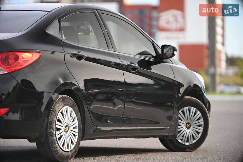 Седан Hyundai Accent 2019 в Луцьку фото 4 Седан Hyundai Accent 2019 в Луцьку