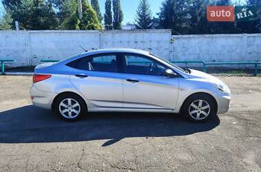 Хетчбек Hyundai Accent 2012 в Києві