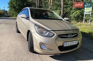 Hyundai Accent 2012