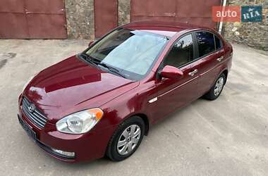 Hyundai Accent 2010