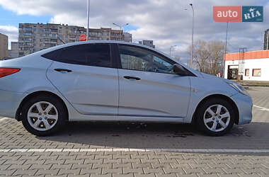 Седан Hyundai Accent 2013 в Киеве