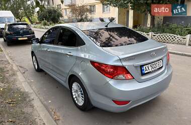 Седан Hyundai Accent 2011 в 