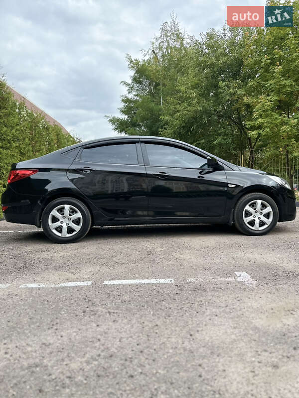 Седан Hyundai Accent 2012 в Харькове