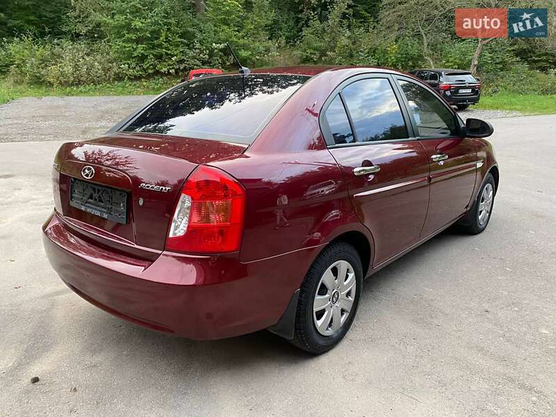 Седан Hyundai Accent 2010 в Виннице