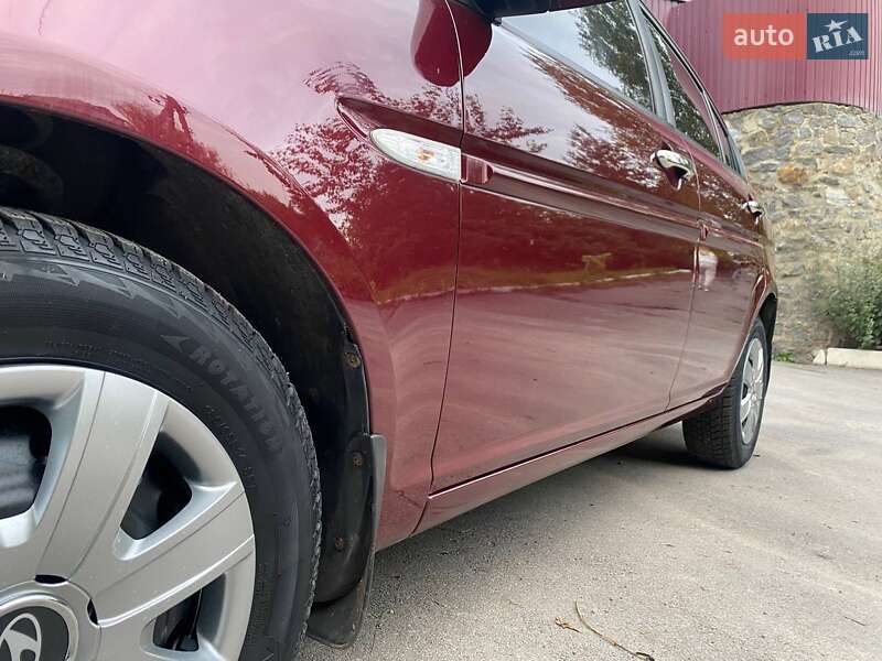 Седан Hyundai Accent 2010 в Виннице