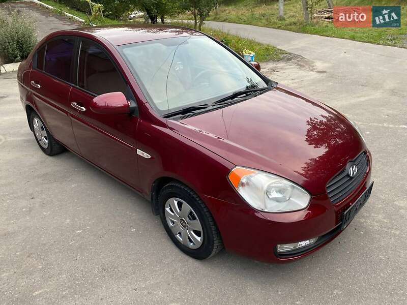 Седан Hyundai Accent 2010 в Виннице