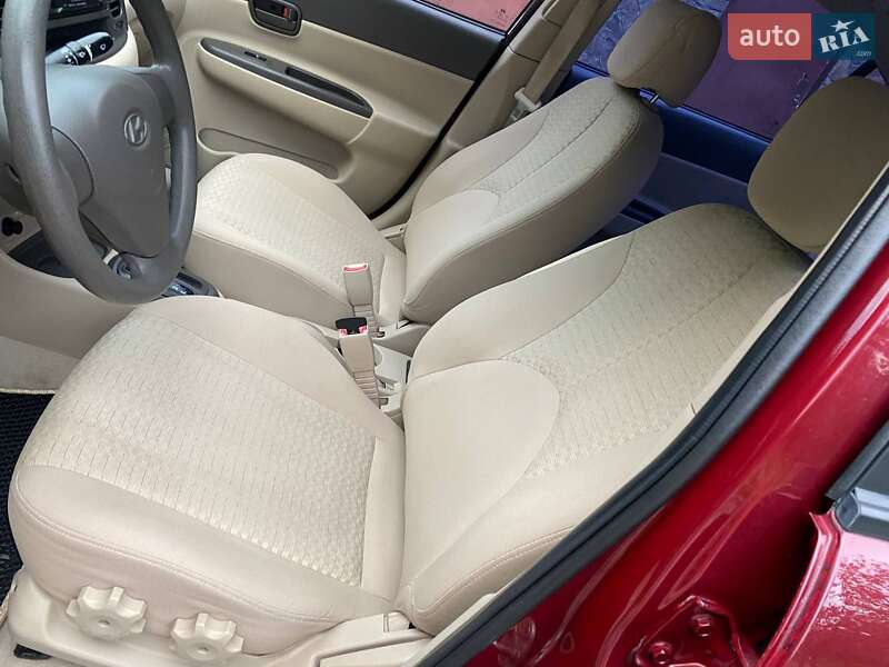 Седан Hyundai Accent 2010 в Виннице