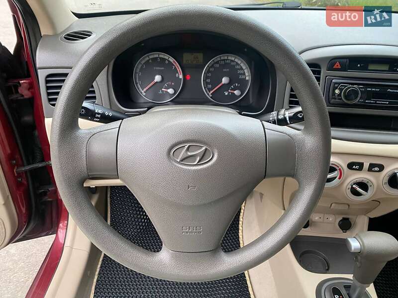 Седан Hyundai Accent 2010 в Виннице
