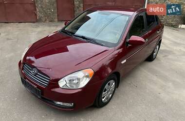 Hyundai Accent 2010