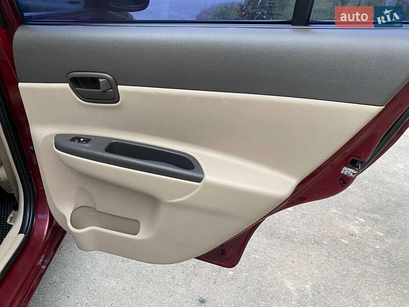 Седан Hyundai Accent 2010 в Виннице