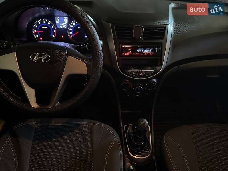 Седан Hyundai Accent 2016 в Николаеве