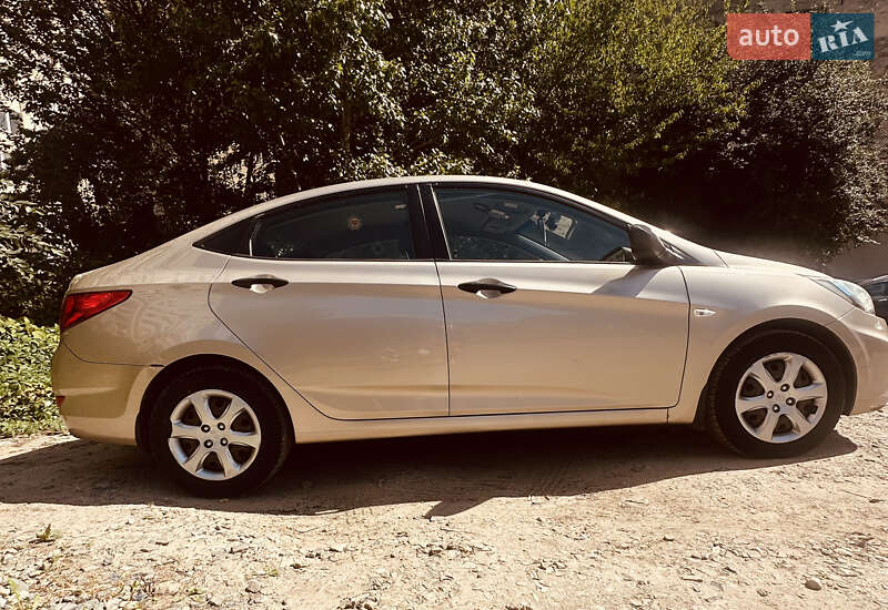 Седан Hyundai Accent 2012 в Ивано-Франковске фото 11 Седан Hyundai Accent 2012 в Ивано-Франковске