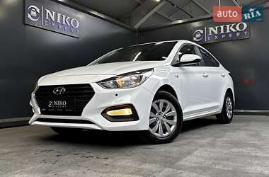 Седан Hyundai Accent 2017 в Киеве