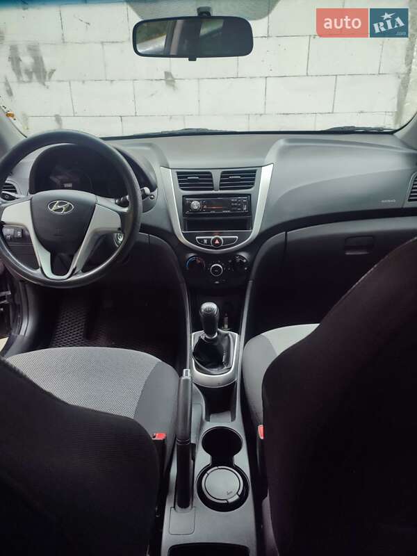 Седан Hyundai Accent 2012 в 
