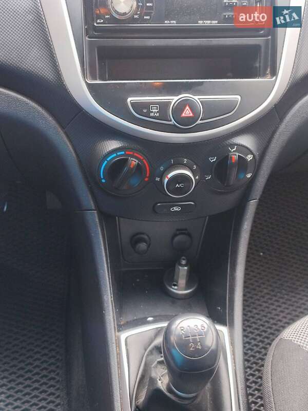 Седан Hyundai Accent 2012 в Житомире