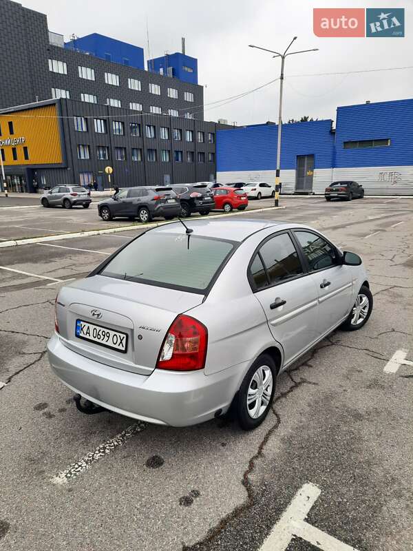 Седан Hyundai Accent 2008 в Киеве