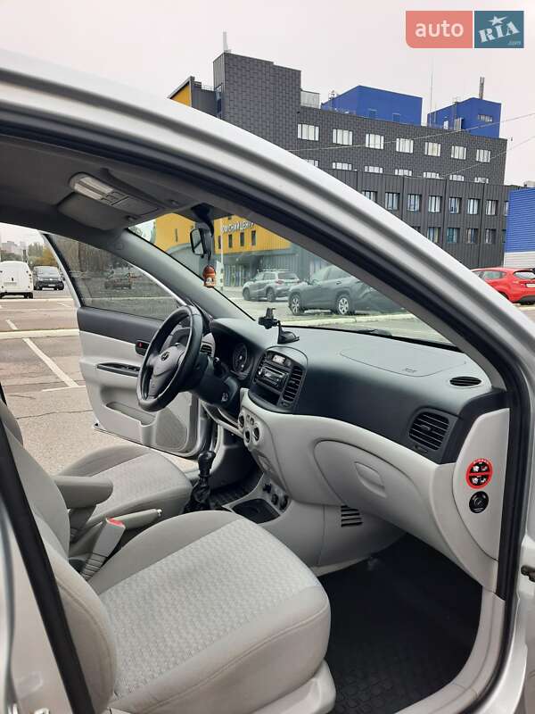 Седан Hyundai Accent 2008 в Киеве