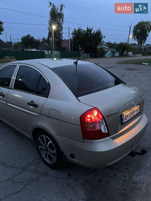 Седан Hyundai Accent 2008 в Попельне