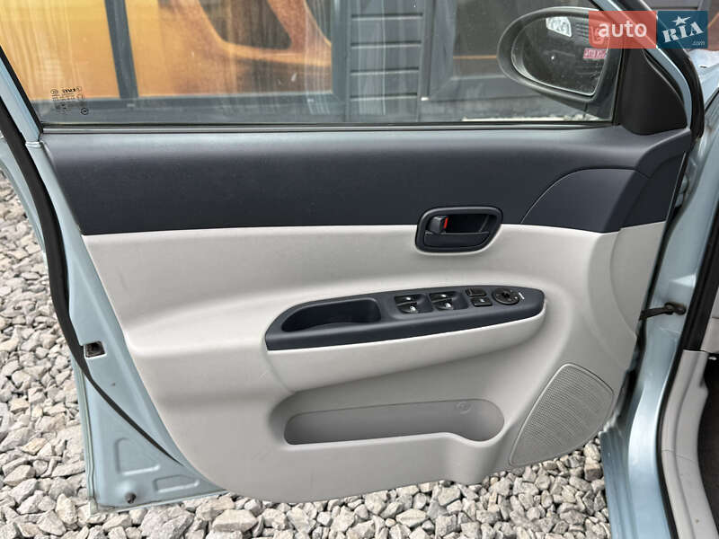 Седан Hyundai Accent 2007 в Стрые