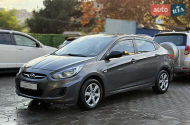 Седан Hyundai Accent 2011 в 