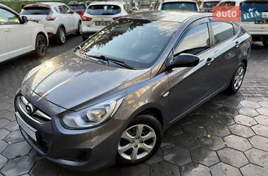 Седан Hyundai Accent 2011 в 