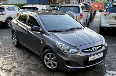 Седан Hyundai Accent 2011 в 