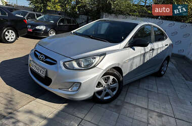 Hyundai Accent 2011