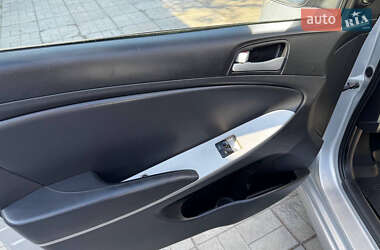 Седан Hyundai Accent 2011 в 
