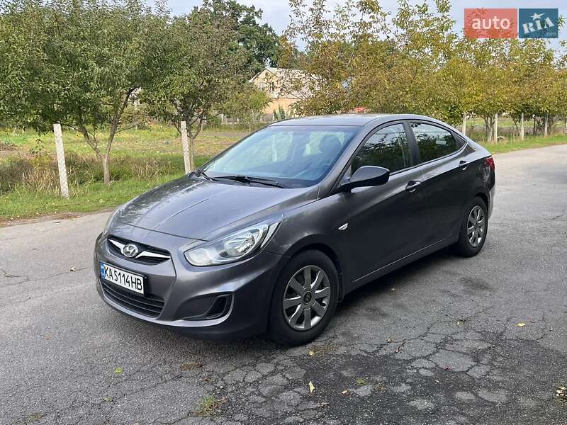 Hyundai Accent 2011 Hyundai Accent 2011