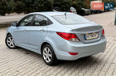 Седан Hyundai Accent 2011 в 