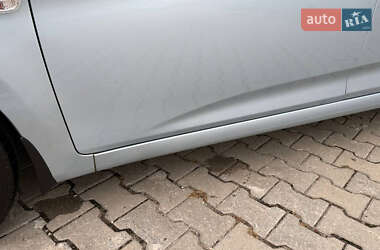 Седан Hyundai Accent 2011 в 