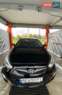 Hyundai Accent 2011