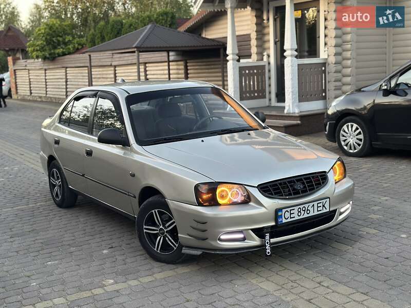 Седан Hyundai Accent 2002 в Черновцах