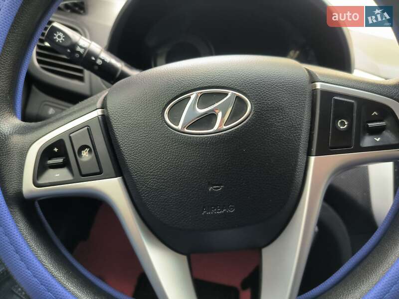 Седан Hyundai Accent 2012 в Киеве фото 3 Седан Hyundai Accent 2012 в Киеве