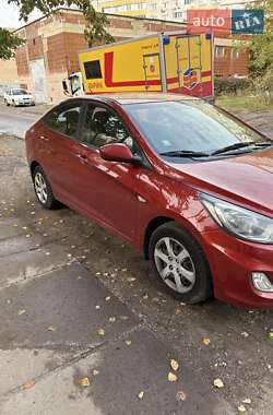 Седан Hyundai Accent 2013 в 