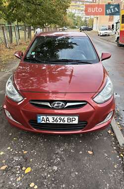 Hyundai Accent 2013