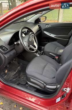 Седан Hyundai Accent 2013 в 