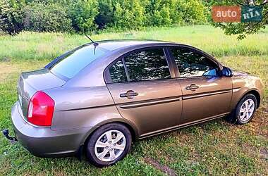 Hyundai Accent 2009