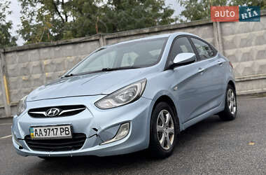 Hyundai Accent 2012