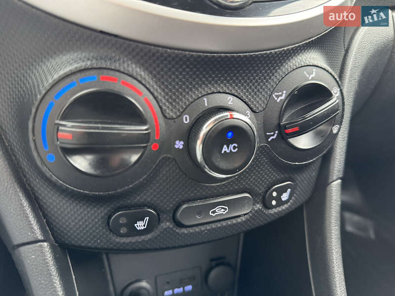 Седан Hyundai Accent 2012 в Киеве