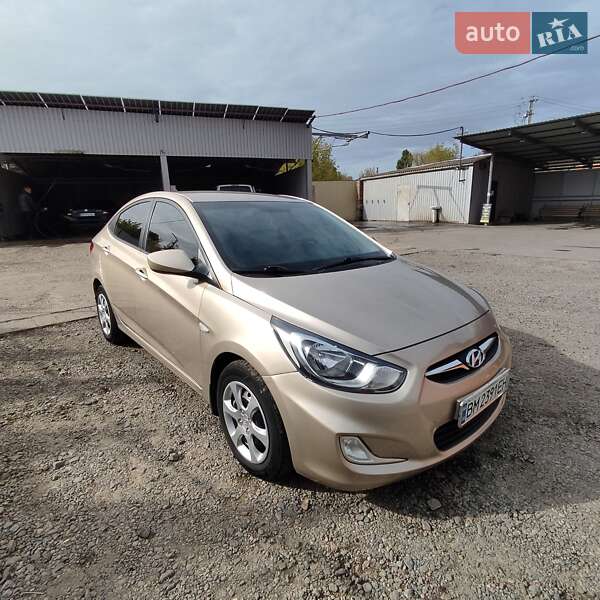 Hyundai Accent 2012 Hyundai Accent 2012