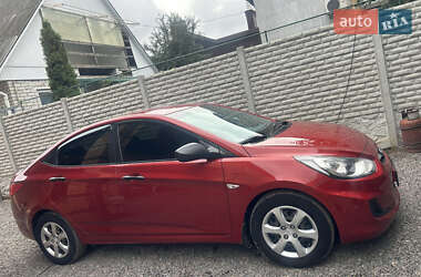 Седан Hyundai Accent 2013 в 