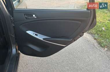 Седан Hyundai Accent 2013 в 