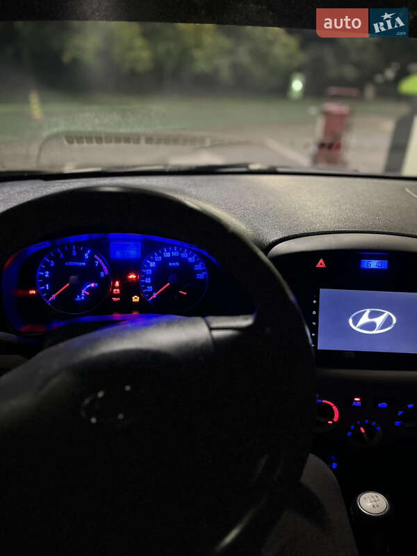 Седан Hyundai Accent 2007 в Днепре