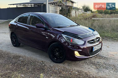 Седан Hyundai Accent 2012 в 
